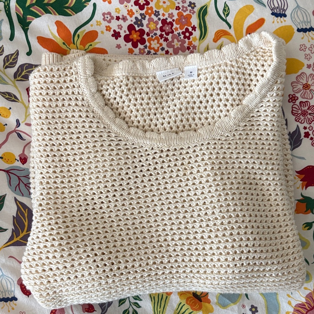 GAP Women's Cream Knit Sweater NWOT